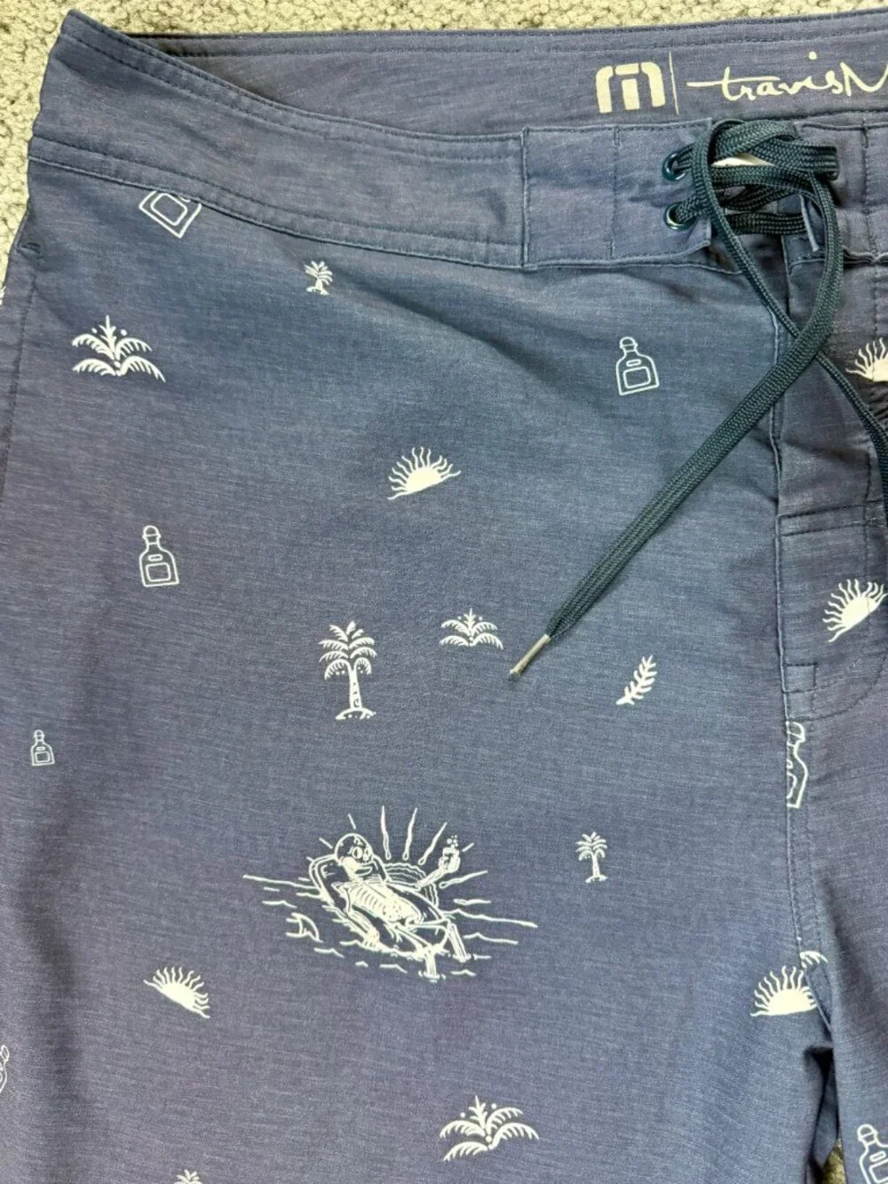 Travis Mathew Navy Swim Trunks - Tropical Art Design - Men's Size 40 - VGUC
